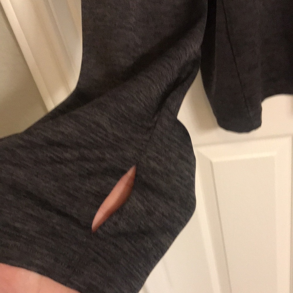 Men’s Reebok 1/4 Zip Pullover - Picture 5 of 5